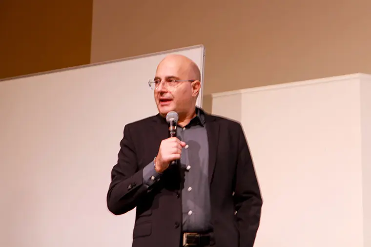 Giuseppe Grossi, professor i f&ouml;retagsekonomi inriktning mot offentlig styrning.