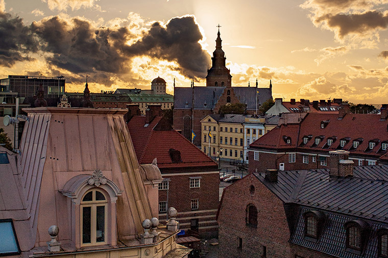Kristianstad i soluppg&aring;ng.