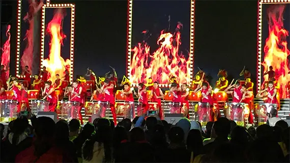 Ljusshow Galakväll när Ningbo University fyller 30 år.