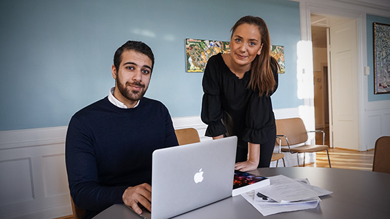 Sam Ouda och Emma &Aring;hlander arbetar sedan i h&ouml;stas med H&auml;stvedaprojektet och vill se vilken pusselbit H&auml;stveda kan utg&ouml;ra i nord&ouml;stra Sk&aring;ne.