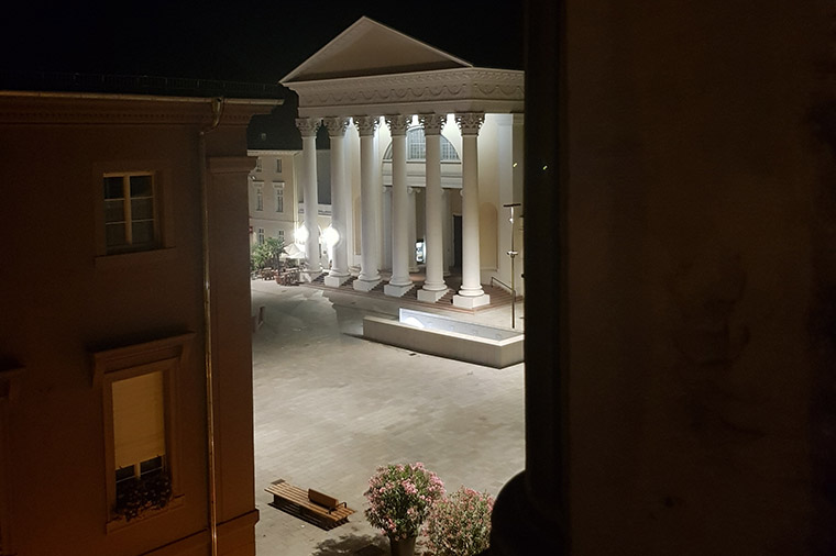 Den evangeliska stadskyrkan i Karlsruhe d&auml;r verket Skop&eacute;in har vernissage 31 augusti.