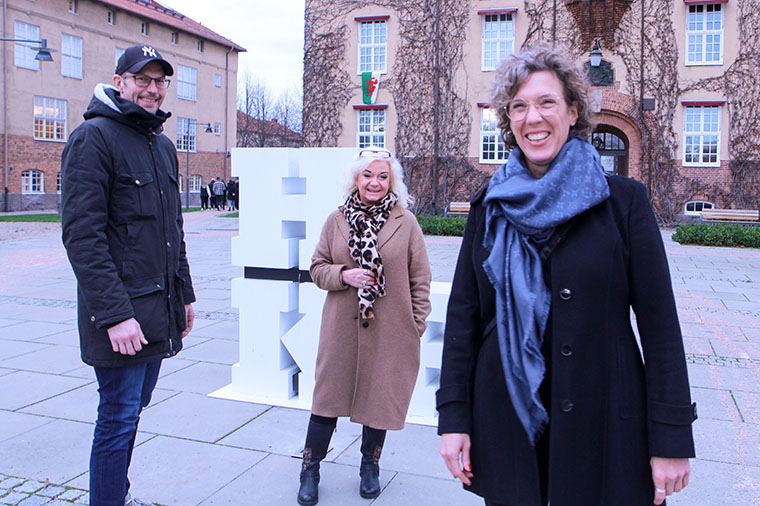 Catarina Grahm med alumnerna Andreas Malmstr&ouml;m och Anna Nitsch.