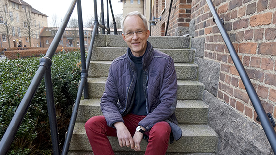 M&aring;nga verksamheter har gl&auml;dje av att satsa p&aring; pedagogernas fortbildning menar Andreas Redfors som sitter i styrgruppen f&ouml;r forskarskolorna.