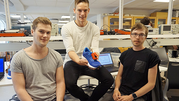 Axel Mårtensson, Vytautas Spokas och Mattis Bengtsson hoppas att deras belastningsmätare ska kunna användas av fotbollsspelare, löpare och orienterare för att undvika skador.