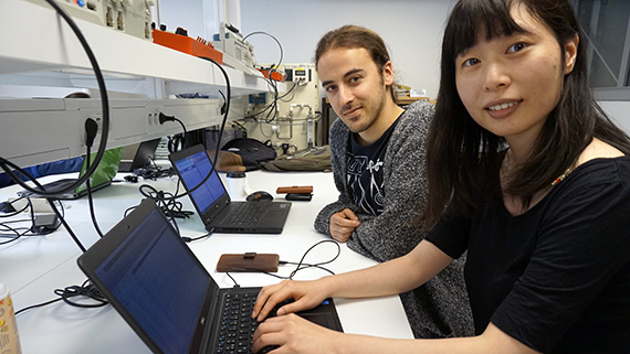 Edoardo Flora och Xujia Zhou försöker genom röstigenkänning utröna vilken sinnesstämning personer befinner sig i. 