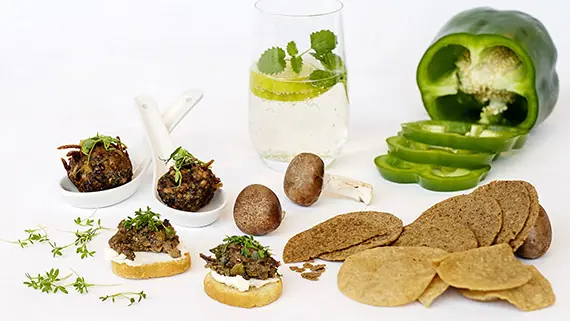 Insekter till festmaten: fritters, maskenade och maskchips.