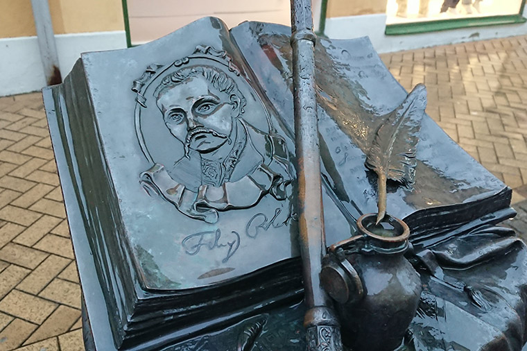 Monumentet av Filip Orlik.