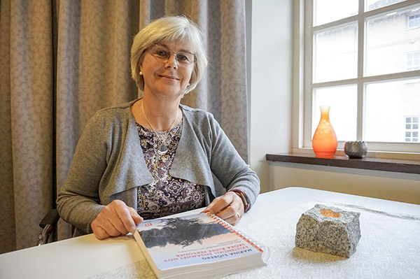 Marina Sj&ouml;berg efterlyser en bredare syn inom v&aring;rden, och en st&ouml;rre medvetenhet om att de existentiella aspekterna samspelar med de medicinska.