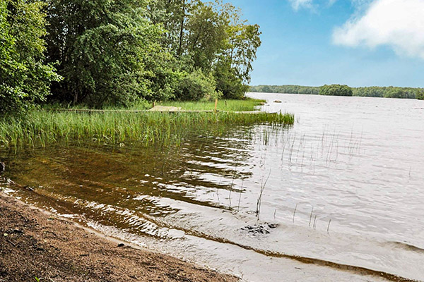 Strand vid Tydingesjön.