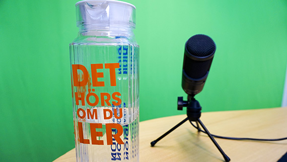 Det hörs om du ler!