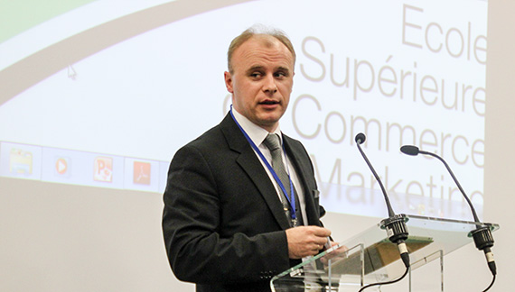 Alexander Kostyuk är inte bara affilierad professor vid HKR. Han har ett stort internationellt nätverk och driver också en framgångsrik förlagsverksamhet hemma i Ukraina.