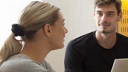 Studenter på Ekonomutbildningen.