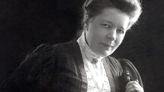 Selma Lagerl&ouml;fs roman Antikrists mirakler avsl&ouml;jar en hel del om v&aring;ra f&ouml;rdomar om f&ouml;rdomar. 