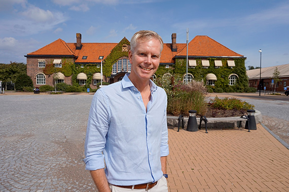 ”Min utbildning var bred och har, i olika delar och vid olika tillfällen, klickat in i det jag gjort i yrkeslivet”, förklarar Jacob.