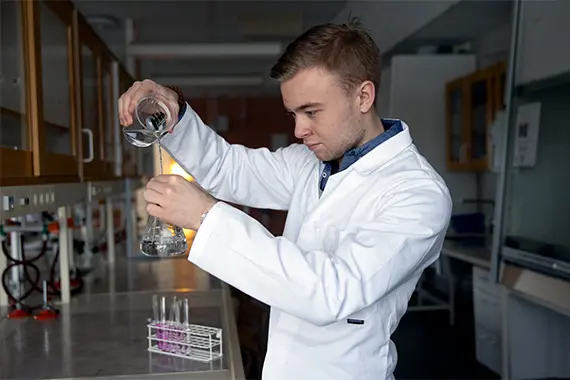 Adam lärarstudent