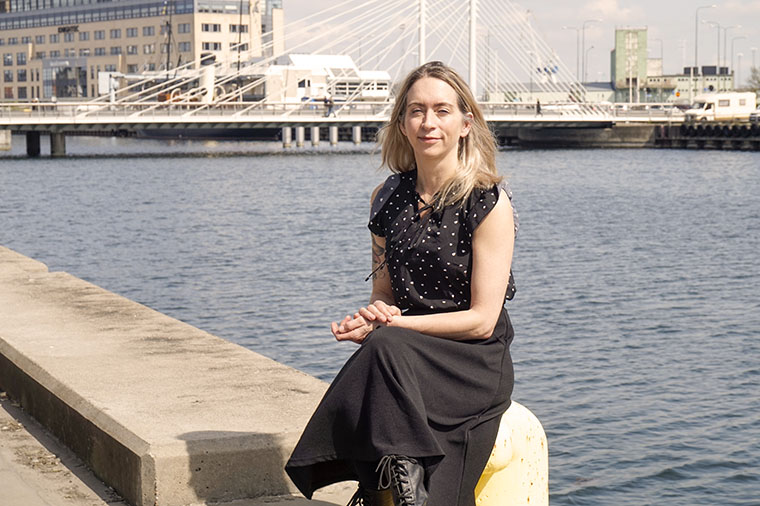 Kamilla Klefbeck i Malm&ouml;s hamn.