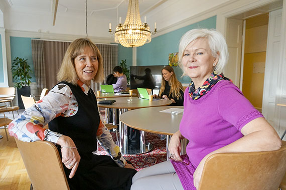 Susanne Thulin, bitr&auml;dande professor i pedagogik och Ingela Beck, bitr&auml;dande professor i omv&aring;rdnad.