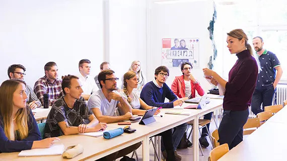 Ekonomprogrammet På fredag presenterar studenterna på Ekonomprogrammet sina 62 uppsatser.