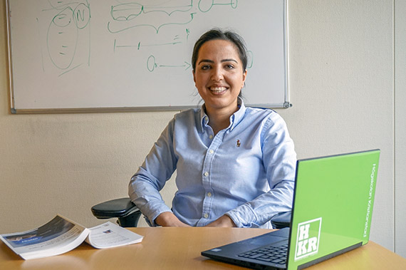 Zahida Sarwary s&auml;tter fingret p&aring; de faktorer som spelar in n&auml;r beslutsfattarna v&auml;ljer en osofistikerad budgetteknik. Men ytterst handlar det om att skapa en dialog mellan teori och empiri. Det h&auml;r &auml;r min kamp, s&auml;ger hon.