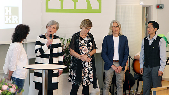 H&ouml;gskolan nya bitr&auml;dande professorer: Ann-Christin Janl&ouml;v, Barbro Bruce, Eva Clausson, Kari R&ouml;nkk&ouml; och Eric Chen.