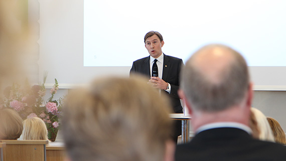 Henrik Fritzon, regionstyrelsen ordf&ouml;rande som lyfter vikten av h&ouml;gre utbildning p&aring; orter utanf&ouml;r de stora st&auml;derna.