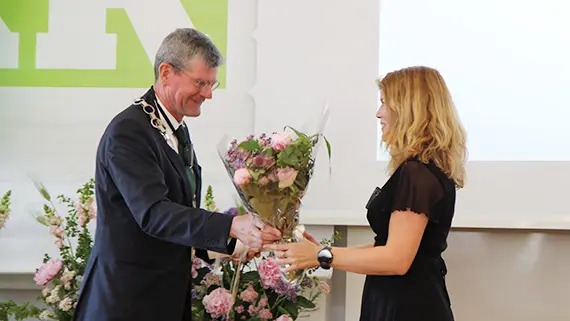 Kristina Juter Kristina Juter installeras som professor.