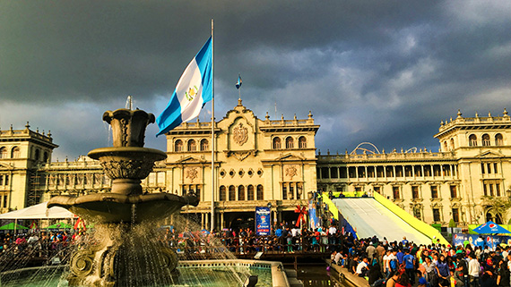 Nationalpalatset kallas ocks&aring;&uml;"Det gr&ouml;na palatset".