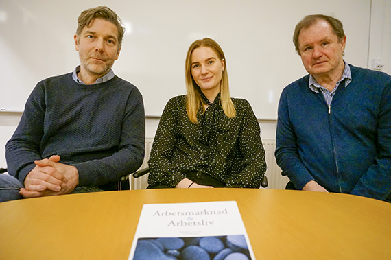 Ulf Ericsson, Elin Ekelund och P&auml;r Pettersson har tillsammans med den norske professorn Leif W Rydstedt har skrivit en uppm&auml;rksammad artikel om det obetalda hemarbetet och det energislukande familjelivet, ofta kallat &rdquo;det tredje skiftet&rdquo;.