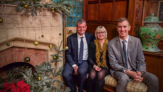 Rektor Håkan Pihl, vicerektor Anna-Karin Edberg och Brysselrepresentant Rickard Eksten är alla på plats för att inviga det nya kontoret i Bryssel.