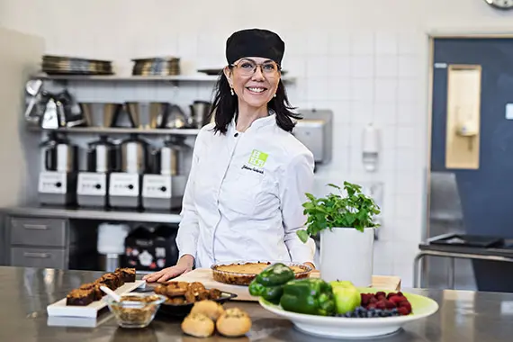 Johanna Gerberich, adjunkt i mat- och m&aring;ltidsvetenskap och projektets gastronomiska kreat&ouml;r.