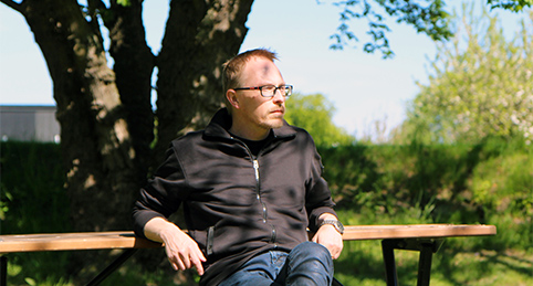 En närbild på Anders Jönsson