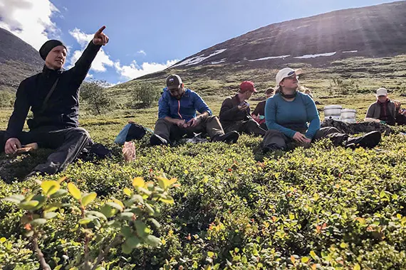 Paus nedanför Akka