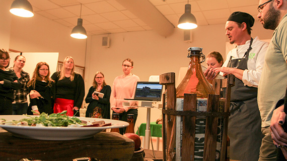 Gastronomistudenten Chrster Paulstrup l&aring;ter Carl von Linn&eacute; ta oss genom landskapets egenheter och smaksensationer.