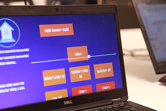 Det g&auml;ller att fokusera och l&aring;ta hj&auml;rnv&aring;gorna ta dig in i den brandgula rutan.