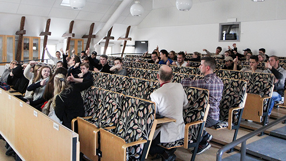 N&auml;stan alla elever gjorde tumme upp.