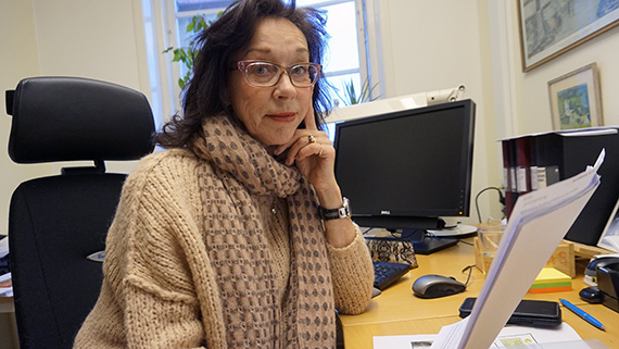 Det uppstår lätt ett vi-och-domtänkande mellan de olika instanserna i vårdkedjan, där man saknar en gemensam kultur, menar Ann-Christin Janlöv, biträdande professor i omvårdnad.