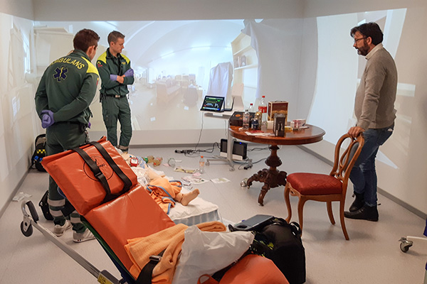 &Ouml;vning att handl&auml;gga en person med oklar medvetsl&ouml;shet.