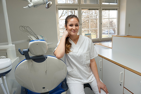 Sedina Ibricic, student på tandhygienistprogrammet Sedina Ibricic, student på tandhygienistprogrammet